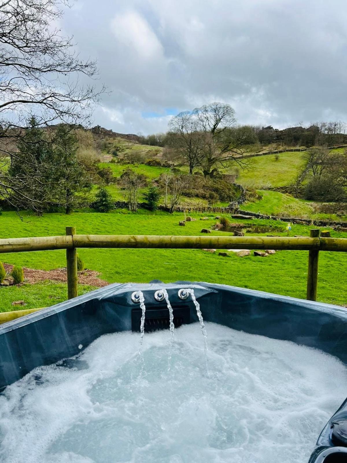 Gasthaus Lavender Retreat With Private Hot Tub Upper Hulme Exterior foto